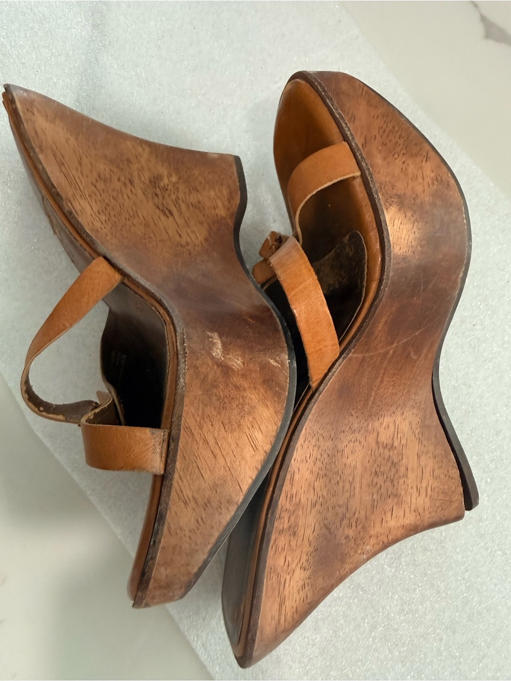 Y2K SCHUTZ Brown Leather Wedge Sandals with Floral Inlay - Picture 5 of 8